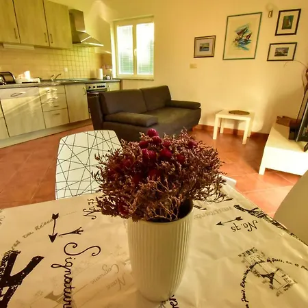 Apartment Smilje *